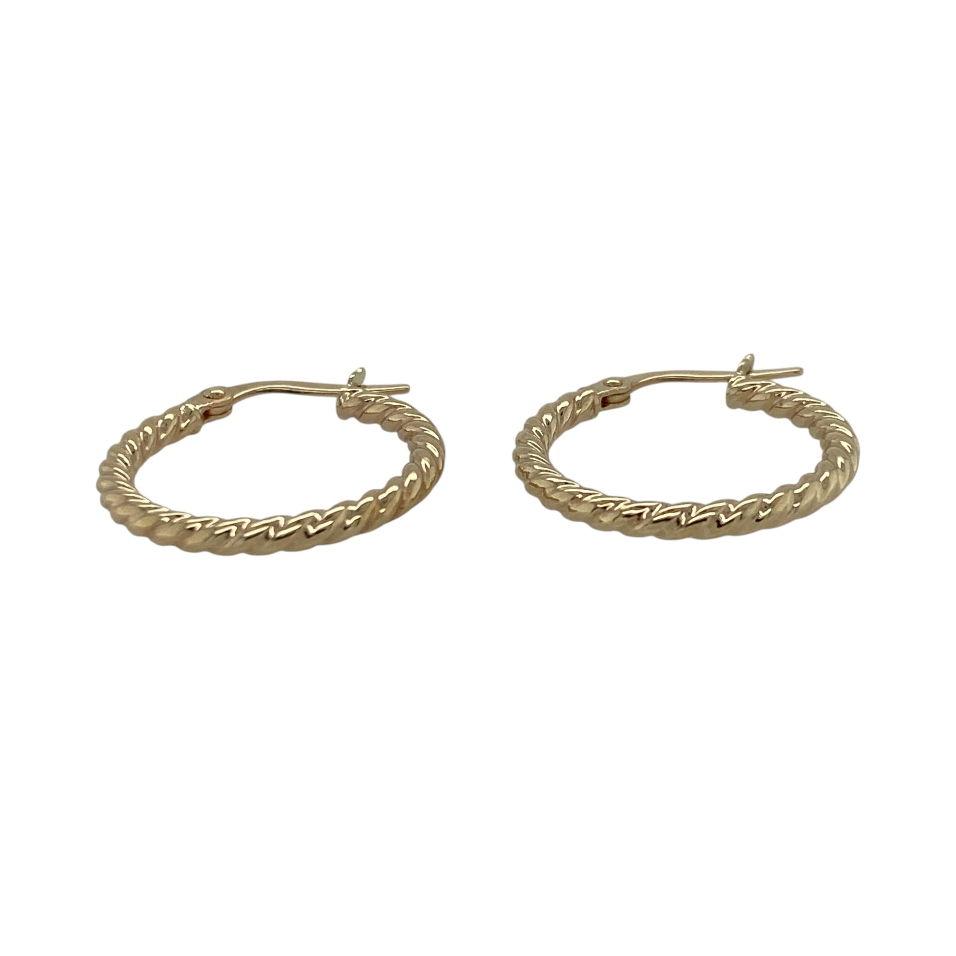 Add a touch of classic texture to your jewellery collection with these pre-owned 9ct yellow gold twisted hoop creole earrings—an elegant and versatile choice for everyday wear.

Design: These hoop creole earrings feature a traditional twisted design, creating a rope-like effect that catches the light beautifully for added sparkle and dimension.
Material: Made from 9-carat yellow gold, the polished finish enhances the warm golden tone while highlighting the twist detail.