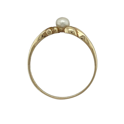 9ct Gold & Pearl Set Ring