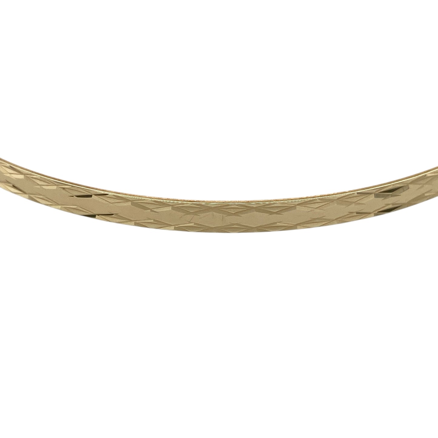 Add timeless elegance to your jewellery collection with this pre-owned 9ct yellow gold solid patterned bangle, featuring a classic design with subtle texture—perfect for everyday wear or stacking with other pieces.

Design: The bangle features a refined patterned finish along its surface, adding gentle texture and visual interest while maintaining a clean and classic look.
