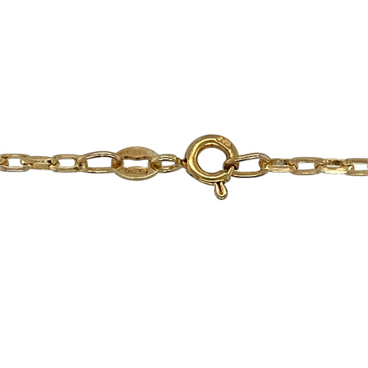 Add subtle sparkle to your jewellery collection with this pre-owned 9ct yellow gold faceted belcher chain, featuring a refined design with light-catching detail—perfect for everyday wear or pairing with a pendant.

Design: The chain features classic belcher links with a faceted finish, creating a gentle shimmer as it catches the light from different angles.
Material: Made from 9ct yellow gold, the polished finish enhances the warm tone of the metal while adding a bright and elegant look.