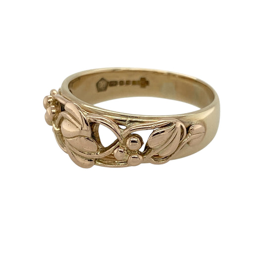 Add meaningful style to your jewellery collection with this pre-owned 9ct yellow and rose gold Tree of Life ring, featuring iconic symbolism and a bold design—perfect for everyday wear or thoughtful gifting.

Design: The ring showcases the Tree of Life motif, symbolising growth, strength, and connection, with intricate detailing that creates a striking and eye-catching look.
Material: Made from 9ct yellow and rose gold by Clogau, the contrasting tones enhance the design while adding warmth and character.