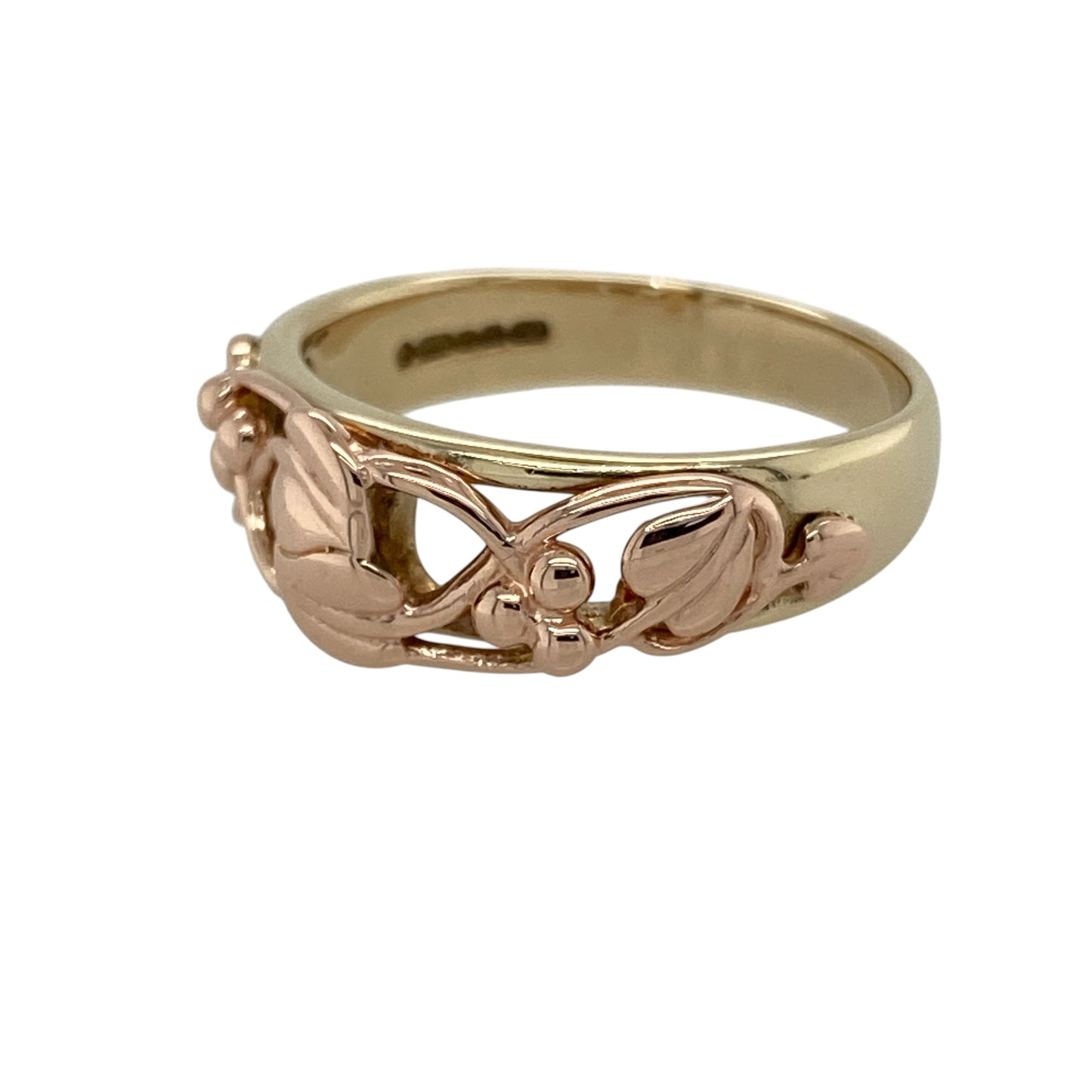 Add meaningful elegance to your jewellery collection with this pre-owned 9ct yellow and rose gold Tree of Life ring, featuring iconic symbolism and a bold design—perfect for everyday wear or thoughtful gifting.

Design: The ring showcases the Tree of Life motif, symbolising growth, strength, and connection, with intricate detailing that creates a striking and eye-catching look.
Material: Made from 9ct yellow and rose gold by Clogau, the contrasting tones enhance the design while adding warmth and character.