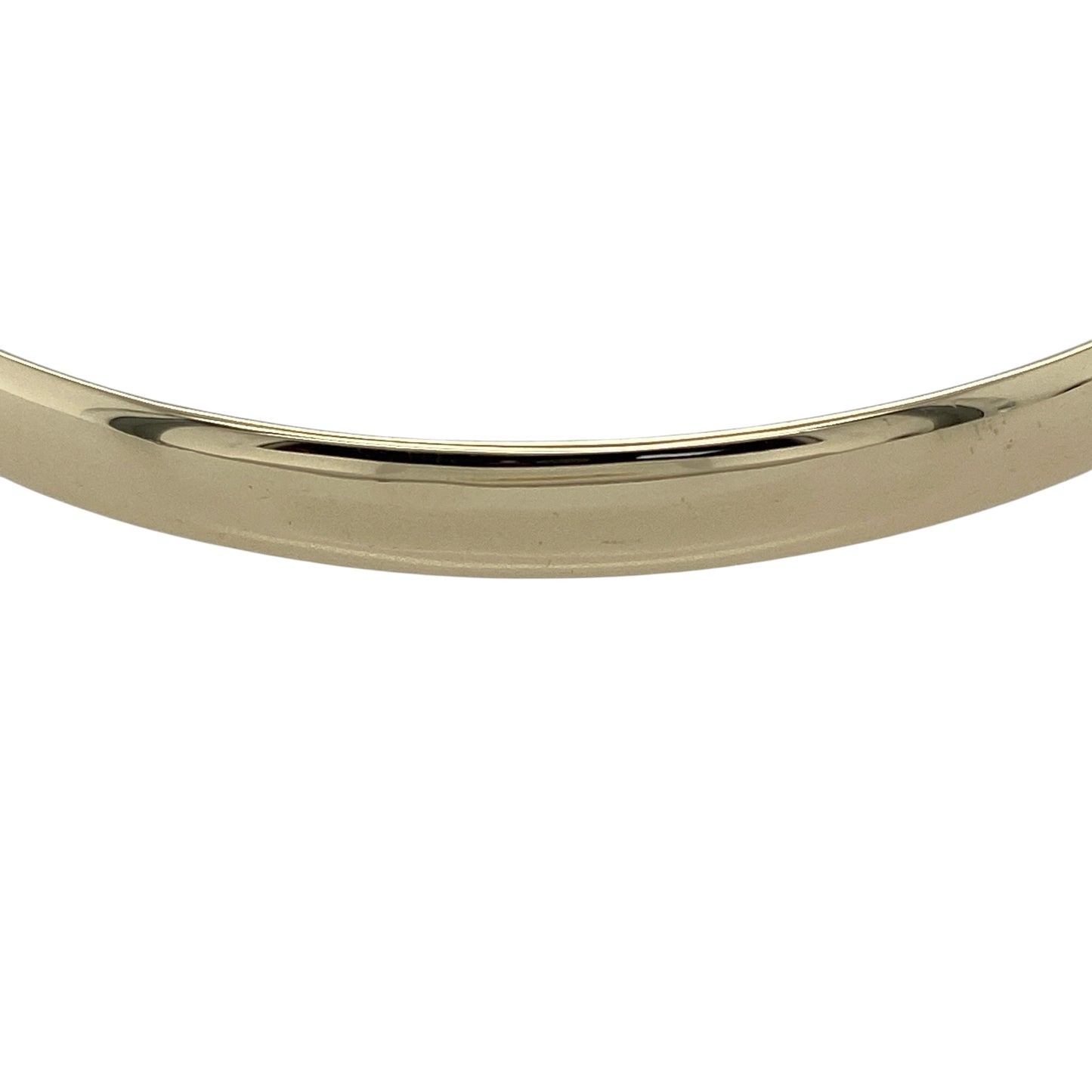 Add timeless elegance to your jewellery collection with this pre-owned 9ct yellow gold solid bangle, featuring a classic plain design and substantial feel—perfect for everyday wear or stacking with other pieces.

Design: The bangle features a smooth, plain finish, offering a clean and understated look that never goes out of style.
Material: Made from 9ct solid yellow gold, the polished finish enhances the warm tone of the metal, creating a refined and classic appearance.