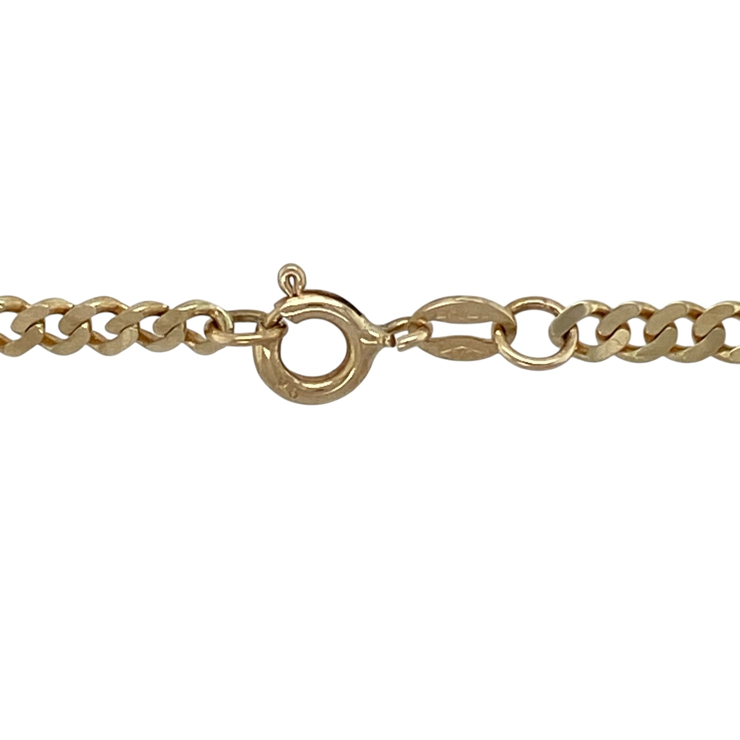 Add timeless versatility to your jewellery collection with this pre-owned 9ct yellow gold curb chain, featuring a classic design and polished finish—perfect for everyday wear or layering.

Design: The chain features traditional curb links with a smooth, flat profile that sits comfortably and reflects the light with a clean, polished look.
Material: Made from 9ct yellow gold, the warm tone enhances its classic appeal and makes it easy to pair with other pieces.