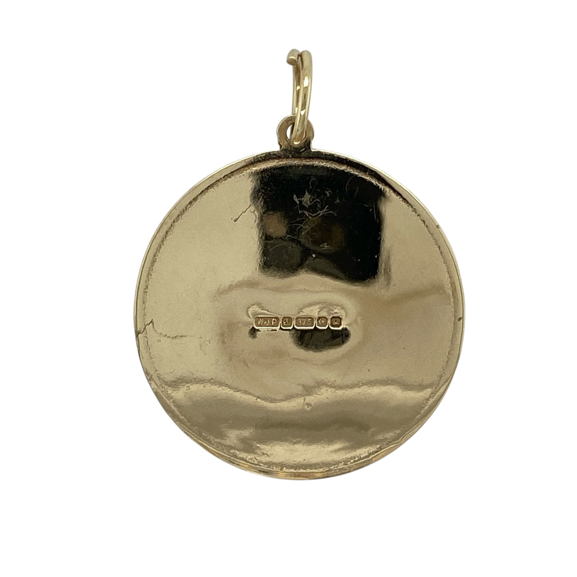 Carry a timeless symbol of protection with this pre-owned 9ct yellow gold St Christopher pendant, featuring a bold round design and classic detailing—perfect for everyday wear or a meaningful gift.

Design: The pendant showcases a traditional round St Christopher motif, representing the patron saint of travellers, with detailed relief that adds depth and character.
Material: Made from 9ct yellow gold, the polished finish enhances the warm tone of the metal while highlighting the intricate design.