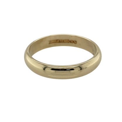 Add timeless elegance to your jewellery collection with this pre-owned 9ct yellow gold wedding band ring, featuring a classic design with a slightly wider profile—perfect for everyday wear or as a traditional wedding band.

Design: The ring features a smooth and simple band, offering a clean and understated look that never goes out of style.
Material: Made from 9ct yellow gold, the polished finish enhances the warm tone of the metal, creating a refined and classic appearance.