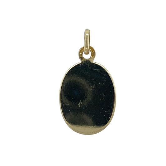 Carry a symbol of protection and guidance with this pre-owned 9ct yellow gold oval St Christopher pendant—a timeless and meaningful piece ideal for everyday wear.

Design: The pendant features a classic oval St Christopher motif, traditionally worn as a symbol of safe travel and protection, with detailed relief that adds character and depth.
Material: Made from 9-carat yellow gold, the polished finish enhances the warmth of the metal while highlighting the intricate design.