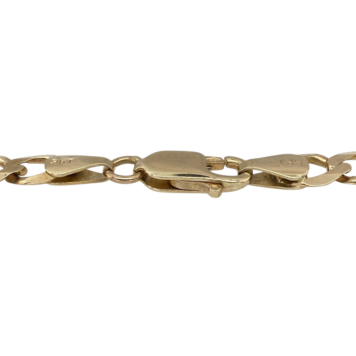 Add timeless style and everyday durability to your collection with this pre-owned 9ct yellow gold curb bracelet—an essential piece with classic appeal and a strong presence.

Design: The bracelet features traditional curb links with a 6mm width, creating a bold and structured look that sits neatly on the wrist.
Material: Made from 9-carat yellow gold, the polished finish enhances the rich, warm tone of the metal and highlights the smooth links.