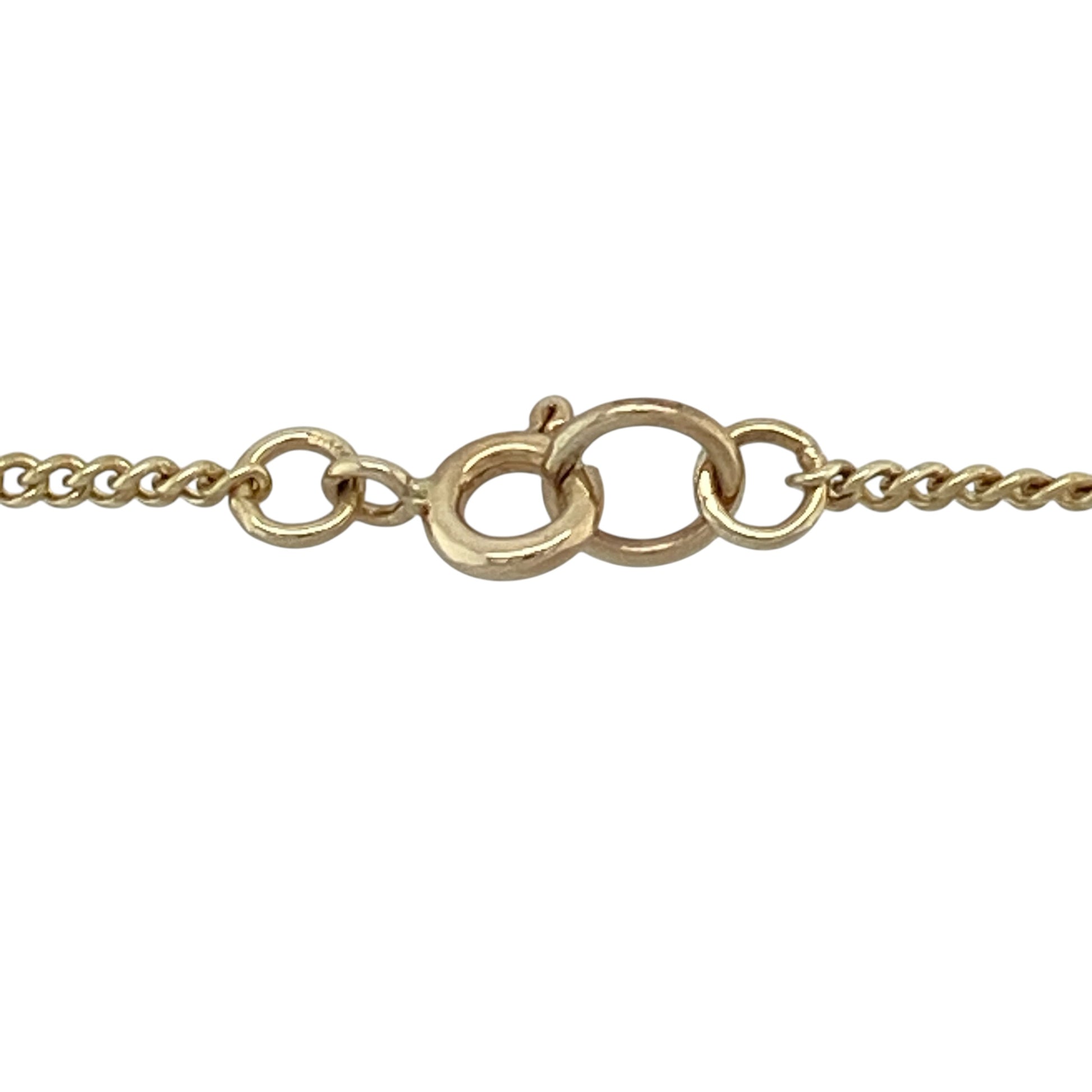 Add timeless style and everyday versatility to your collection with this pre-owned 9ct yellow gold curb chain—an essential piece perfect for layering or wearing on its own.

Design: The chain features a 2mm wide curb link design, offering a classic and streamlined look with smooth, interlocking links that sit comfortably against the skin.
Material: Made from 9-carat yellow gold, the polished finish enhances the warm tone of the metal and adds a subtle shine.