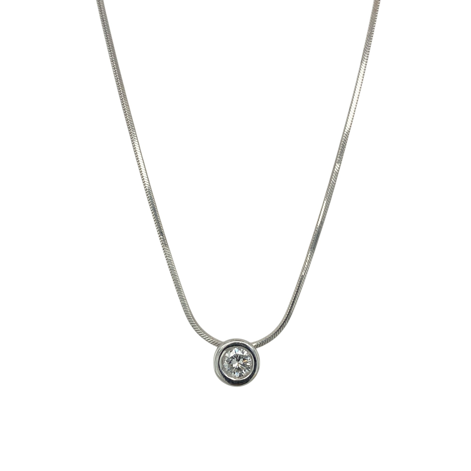 18ct White Gold & Diamond Set Solitaire 18" Necklace