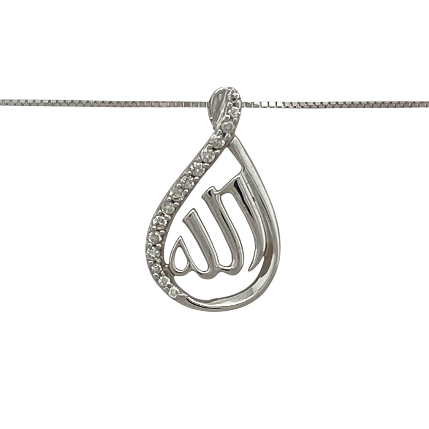 Add elegant sparkle and graceful design to your collection with this pre-owned 18ct white gold diamond set teardrop pendant on a box chain necklace—an effortlessly sophisticated piece with timeless appeal.

Design: The necklace features a teardrop-shaped pendant measuring approximately 1.9cm in length including the bail, accented with sparkling diamonds that create a refined and eye-catching finish.