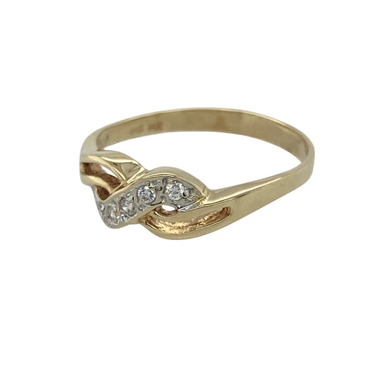 Add elegant sparkle and contemporary style to your collection with this pre-owned 14ct yellow gold cubic zirconia set crossover ring—an eye-catching piece with timeless appeal.

Design: The ring features a crossover band design with a front measuring approximately 6mm in width, set with sparkling cubic zirconia that enhance the flowing lines and create a bright, modern finish.