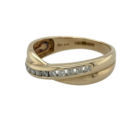 Add elegant sparkle and contemporary style to your collection with this pre-owned 9ct yellow gold diamond set crossover band ring—an eye-catching piece with timeless appeal.

Design: The ring features a crossover band design with a front measuring approximately 4mm in width, set with sparkling diamonds totalling around 0.25ct, creating a bright and flowing finish.
Material: Made from 9-carat yellow gold, the polished finish enhances the warmth of the metal while complementing the brilliance of the diamonds.