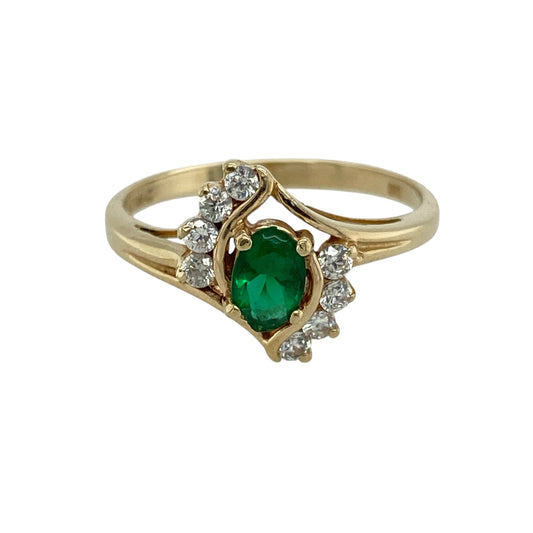 14ct Gold Green Stone & Cubic Zirconia Set Ring