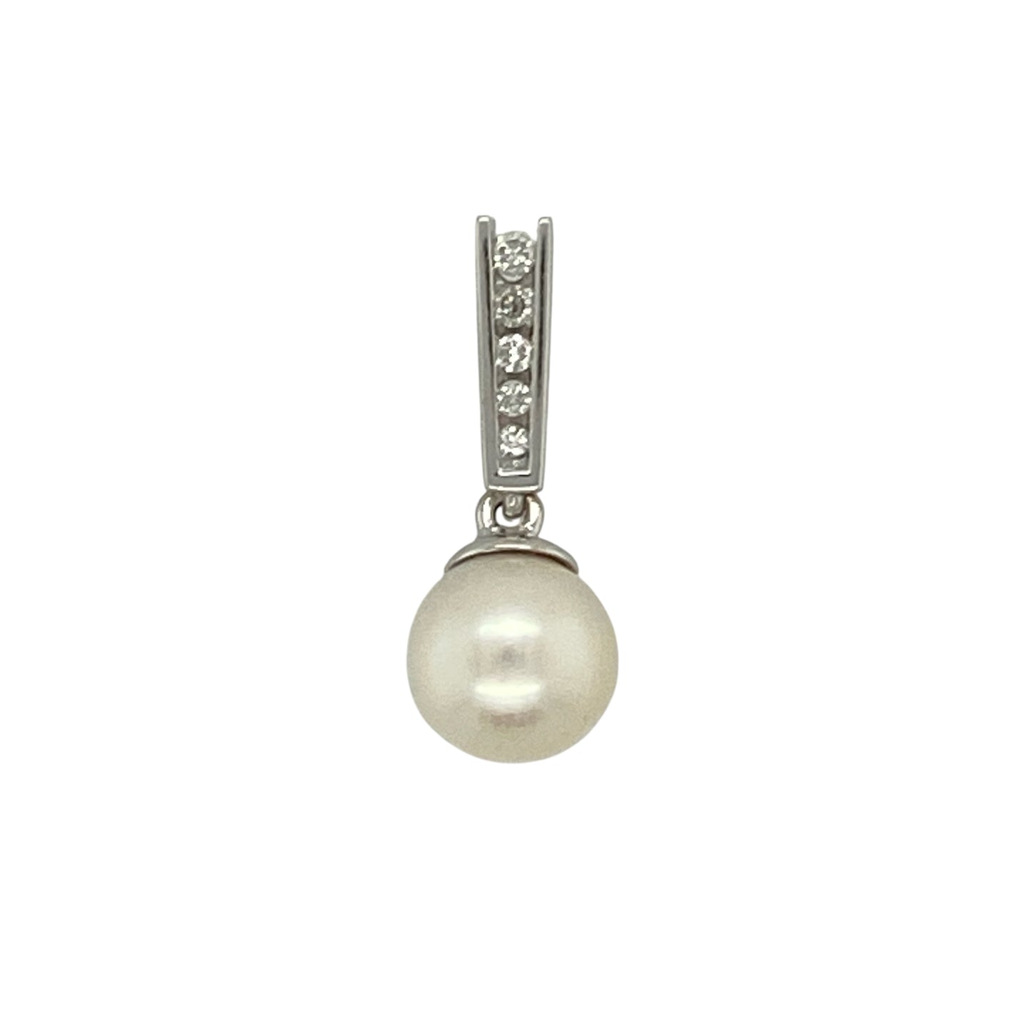 9ct White Gold Diamond & Pearl Set Pendant
