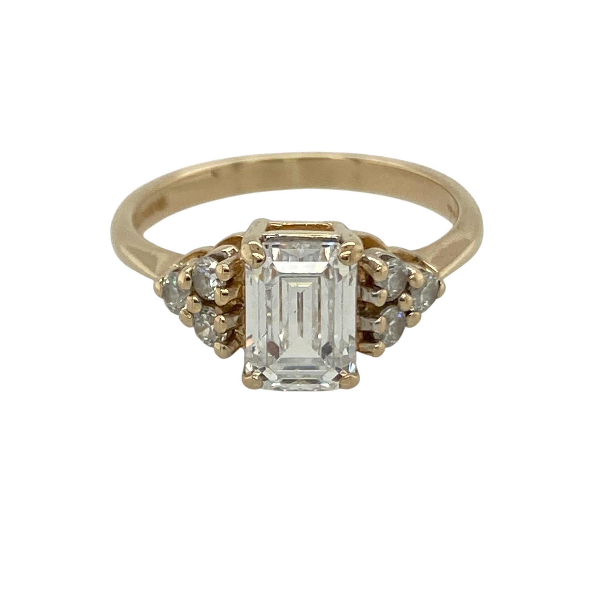 9ct Gold & Cubic Zirconia Set Ring
