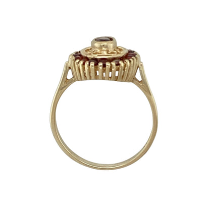 9ct Gold & Garnet Set Oval Ring