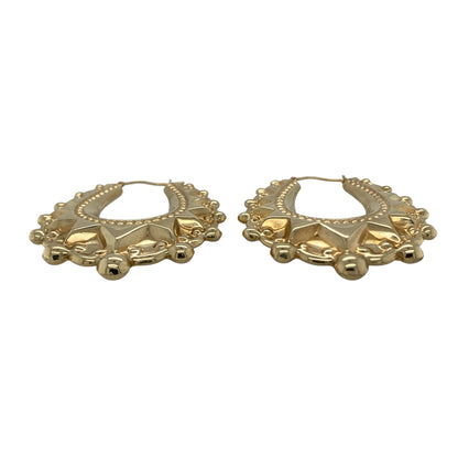 Bring bold style and eye-catching detail to your collection with these pre-owned 9ct yellow gold fancy patterned large creole earrings, offering statement appeal with classic gold elegance—perfect for elevating both everyday and occasion looks.

Design: The earrings feature a large creole hoop style with an intricate fancy patterned finish, creating texture and visual interest for a standout, decorative look.