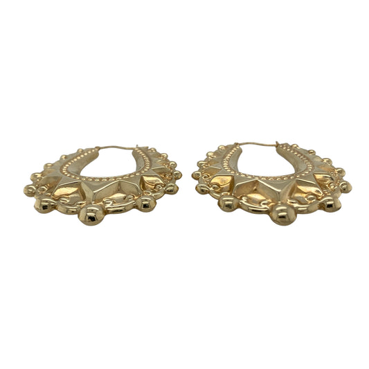 Bring bold style and eye-catching detail to your collection with these pre-owned 9ct yellow gold fancy patterned large creole earrings, offering statement appeal with classic gold elegance—perfect for elevating both everyday and occasion looks.

Design: The earrings feature a large creole hoop style with an intricate fancy patterned finish, creating texture and visual interest for a standout, decorative look.