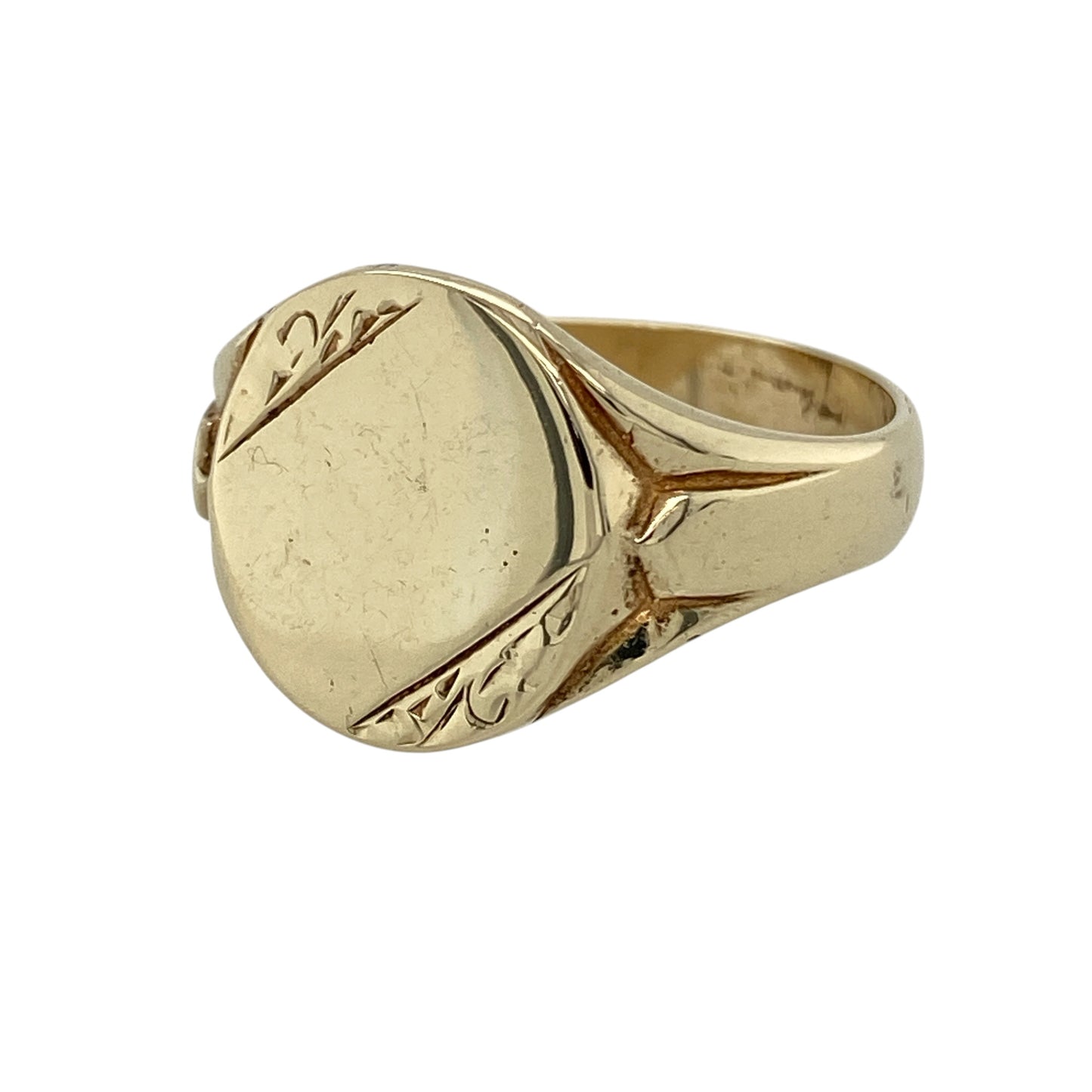 Bring classic character and timeless style to your collection with this pre-owned 9ct yellow gold patterned oval signet ring, featuring a bold profile with traditional detailing—perfect for everyday wear or a standout statement piece.

Design: The ring showcases an oval signet face measuring approximately 13mm in height, finished with a subtle patterned detail that adds texture and visual interest to the classic shape.