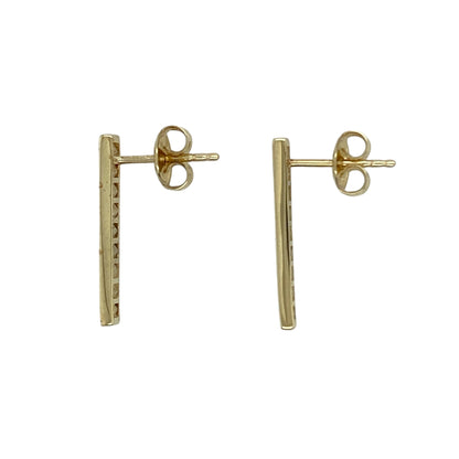 Bring sleek sparkle and modern style to your collection with these pre-owned 9ct yellow gold cubic zirconia bar stud earrings, featuring a clean linear design with timeless appeal—perfect for everyday wear or effortless styling.

Design: The earrings feature a bar-style design set with sparkling cubic zirconia stones, creating a neat and contemporary look with subtle brilliance.