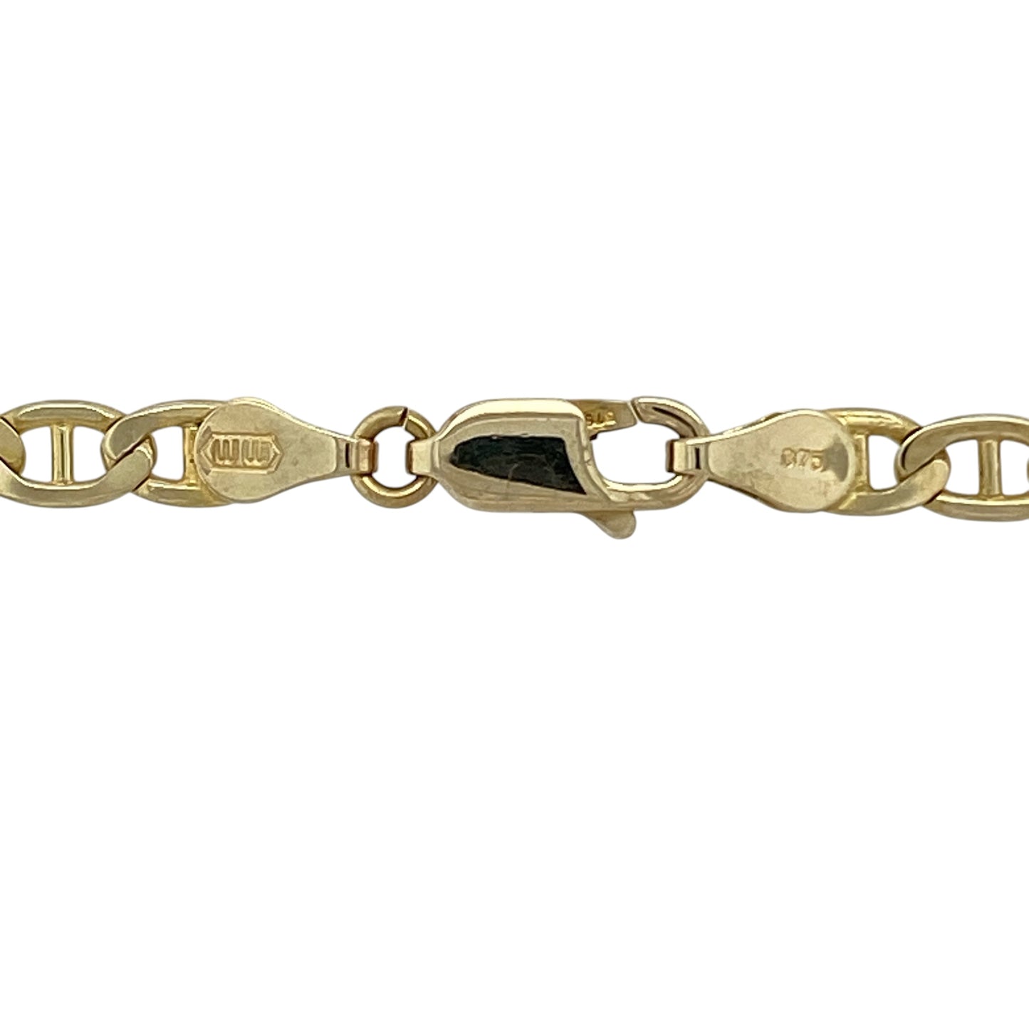 Bring bold style and classic durability to your collection with this pre-owned 9ct yellow gold anchor chain, featuring a substantial profile and timeless appeal—perfect for everyday wear or making a statement.

Design: The chain features a traditional anchor link pattern with a width of approximately 4mm, offering a strong, structured look with clean, uniform links.
Material: Made from 9-carat yellow gold, the polished finish enhances the bold links, creating a rich and classic appearance.