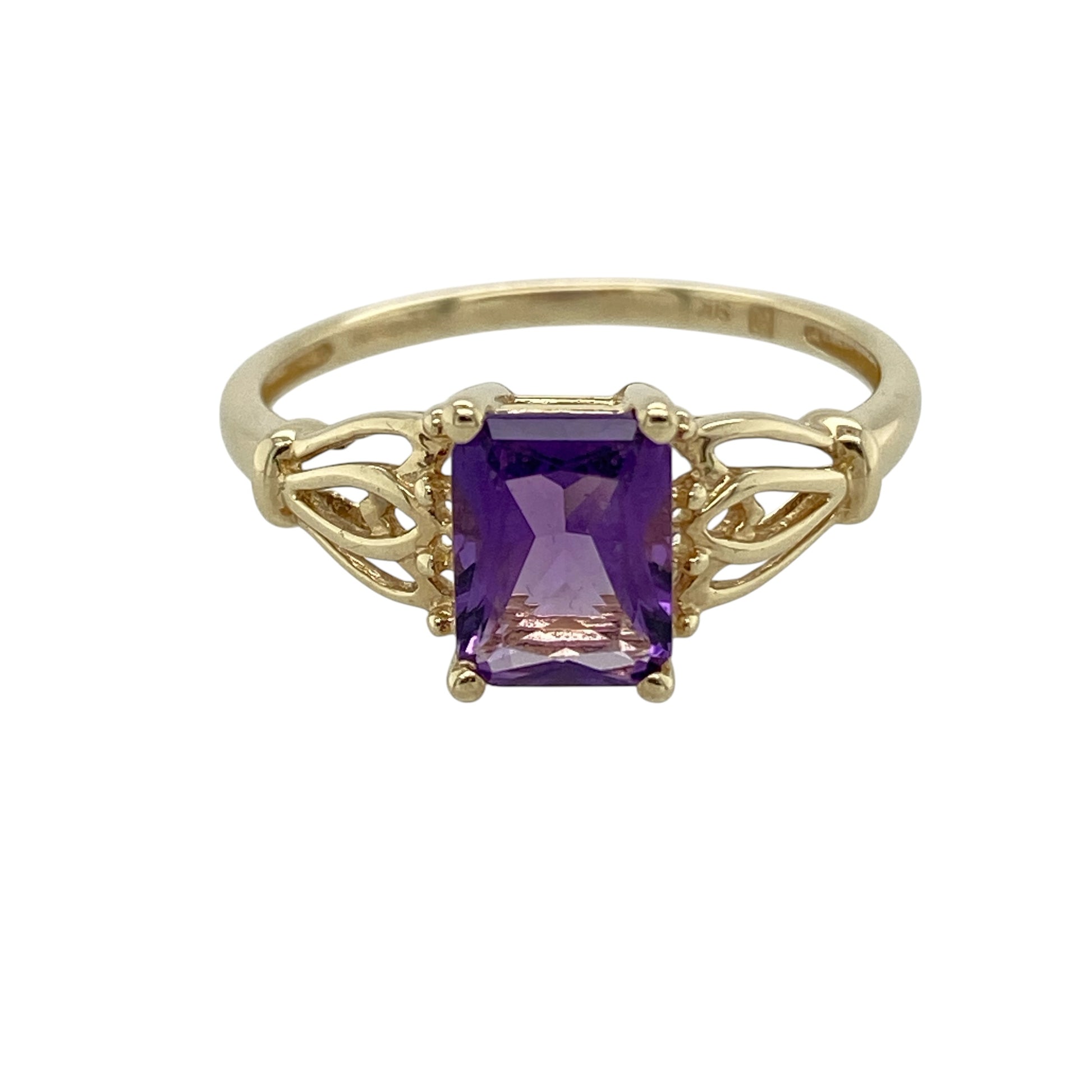 9ct Gold & Amethyst Set Ring
