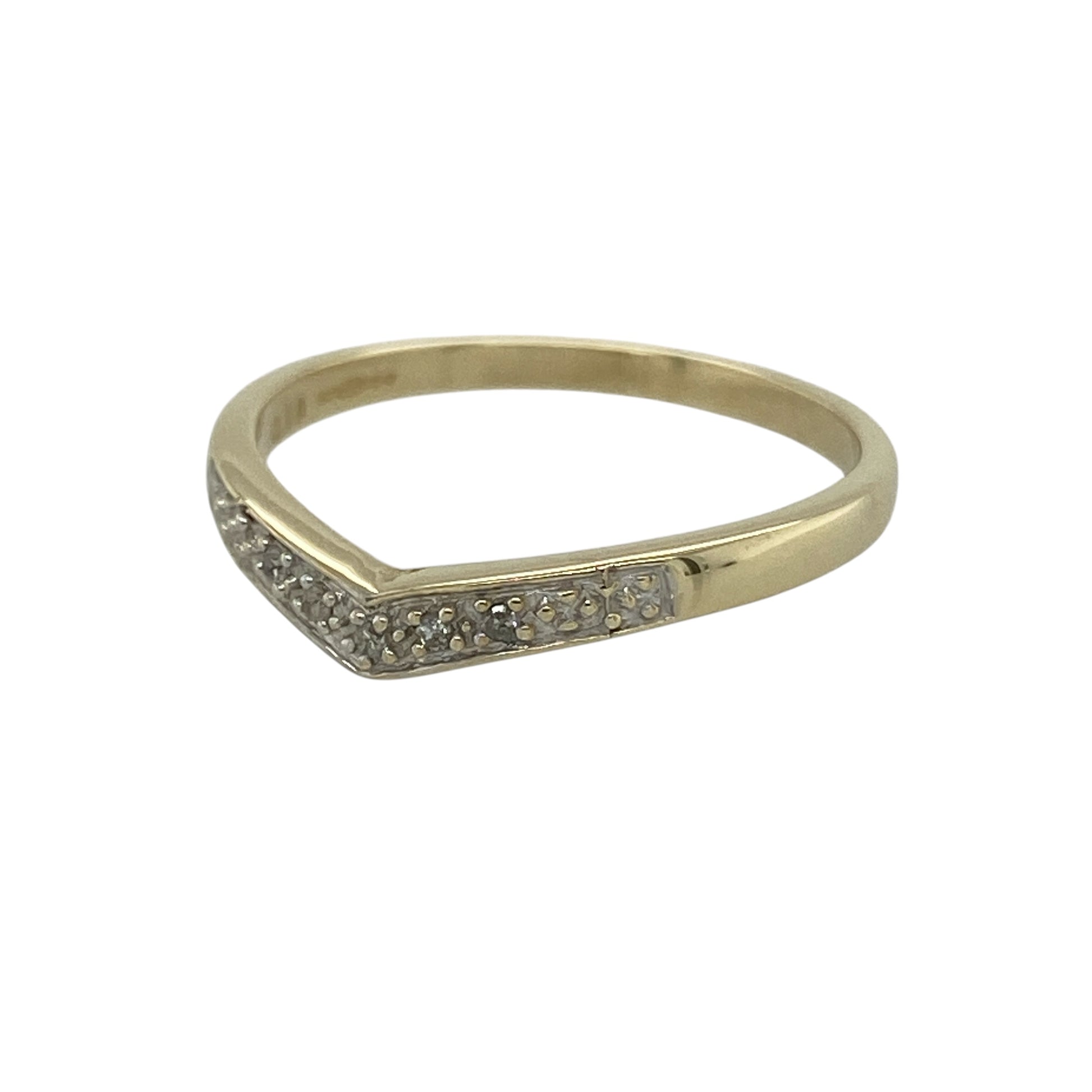 Bring delicate sparkle and timeless elegance to your collection with this pre-owned 9ct yellow gold diamond set wishbone ring, featuring a graceful design with classic appeal—perfect for everyday wear, stacking, or pairing with other rings.

Design: The ring features a traditional wishbone shape with a slim 2mm band, accented with sparkling diamonds that add subtle brilliance to the elegant curved design.