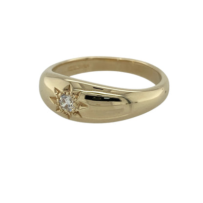 Bring bold style and timeless sparkle to your collection with this pre-owned 9ct yellow gold diamond solitaire band ring, featuring a substantial design with classic appeal—perfect for everyday wear or a standout statement piece.

Design: The ring features a wide band style measuring approximately 8mm across the front, set with a single diamond of approximately 0.10ct, creating a clean and confident solitaire look.