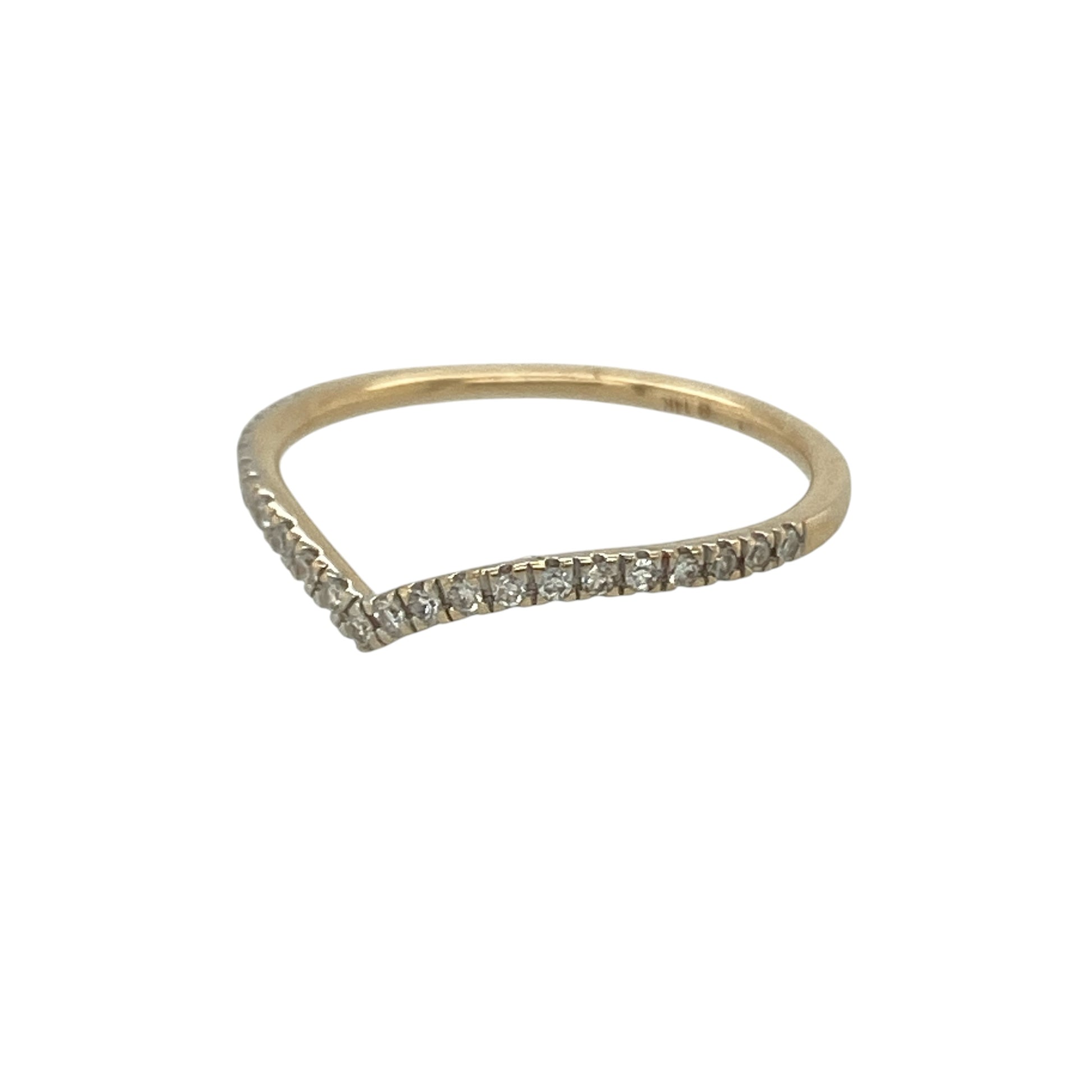 Bring delicate sparkle and timeless elegance to your collection with this pre-owned 14ct yellow gold diamond wishbone ring, featuring a graceful design with classic appeal—perfect for everyday wear, stacking, or pairing with other rings.

Design: The ring features a traditional wishbone shape with a slim 1mm band, accented with sparkling diamonds that add subtle brilliance to the elegant curved design.