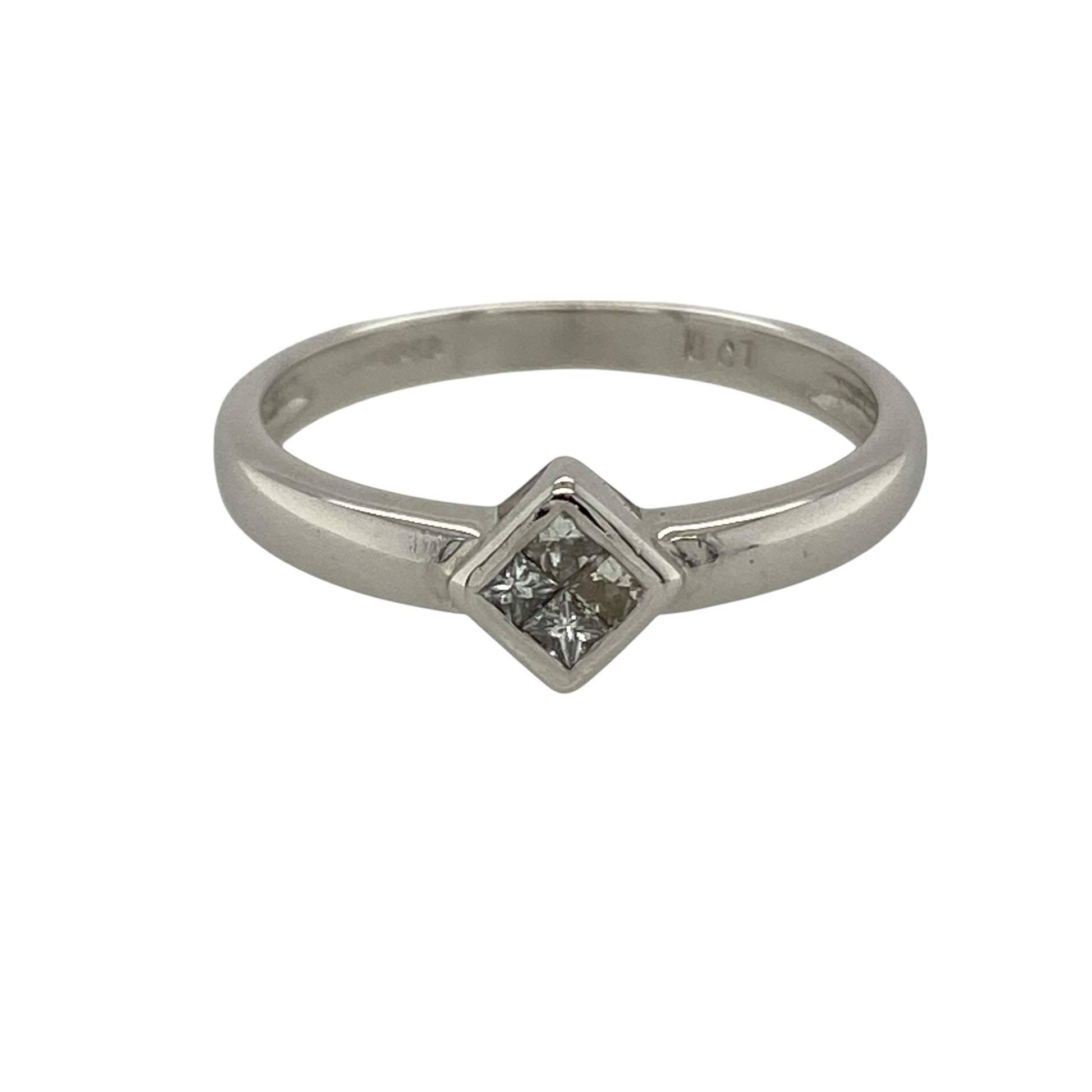 18ct White Gold & Diamond Set Solitaire Ring