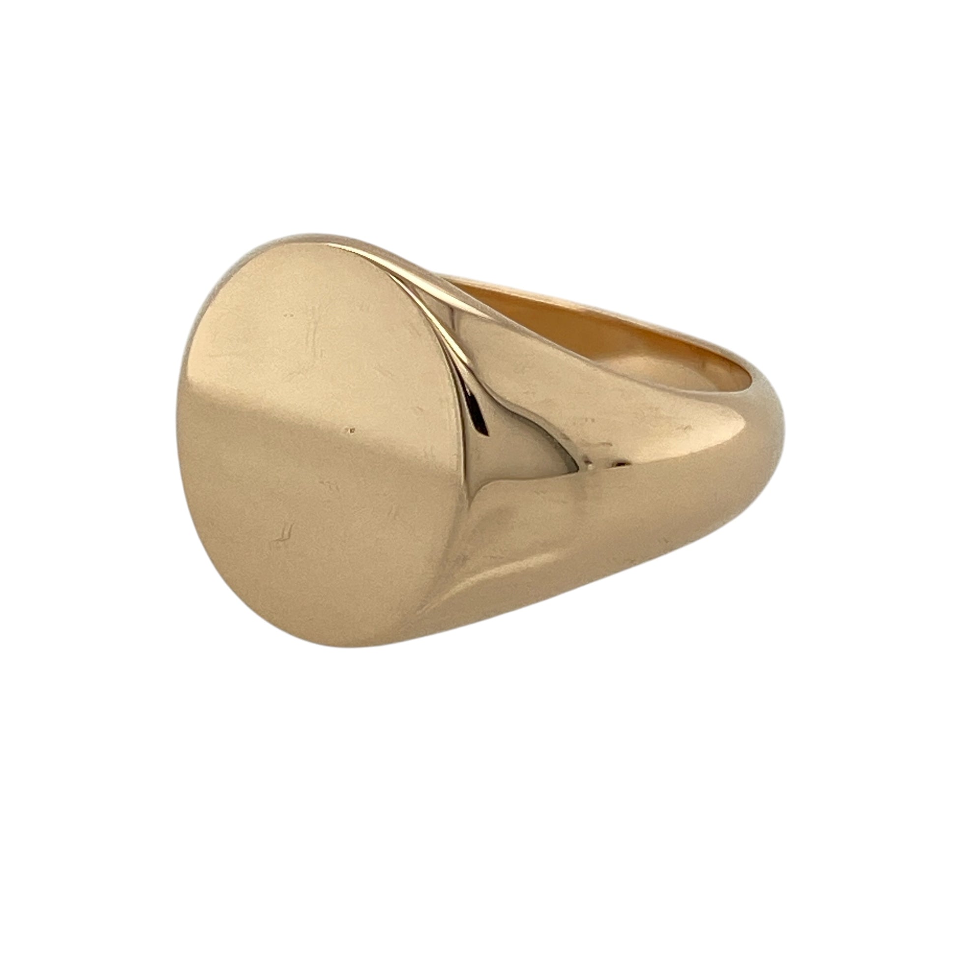Bring timeless sophistication and bold style to your collection with this pre-owned 18ct rose tinted gold Clogau oval signet ring, featuring a classic design with elegant simplicity—perfect for everyday wear or a standout statement piece.

Design: The ring showcases a plain oval signet face measuring approximately 13mm in height, offering a smooth and understated look with timeless appeal.