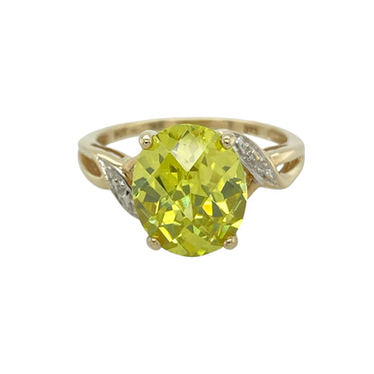 9ct Gold & Peridot Ring