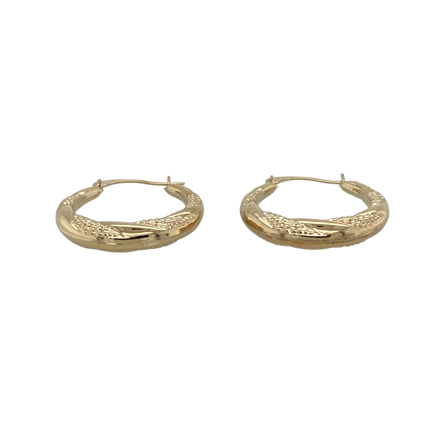 Add classic elegance to your jewellery collection with these pre-owned 9ct yellow gold twisted textured hoop creole earrings, featuring timeless detailing with a lightweight and versatile design—perfect for everyday wear or effortless occasion styling.

Design: The earrings feature a traditional hoop creole style with twisted textured detailing, creating a subtle sparkle and eye-catching finish. Measuring approximately 18mm in diameter, they offer a refined and wearable everyday size.