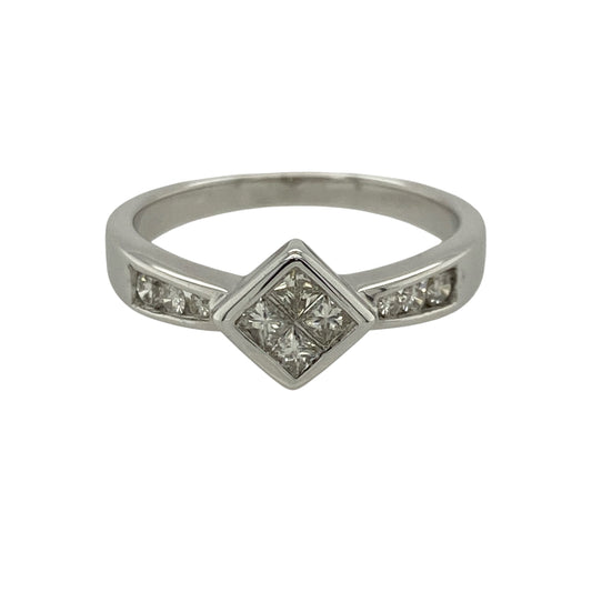 18ct White Gold & Diamond Illusion Set Solitaire Ring