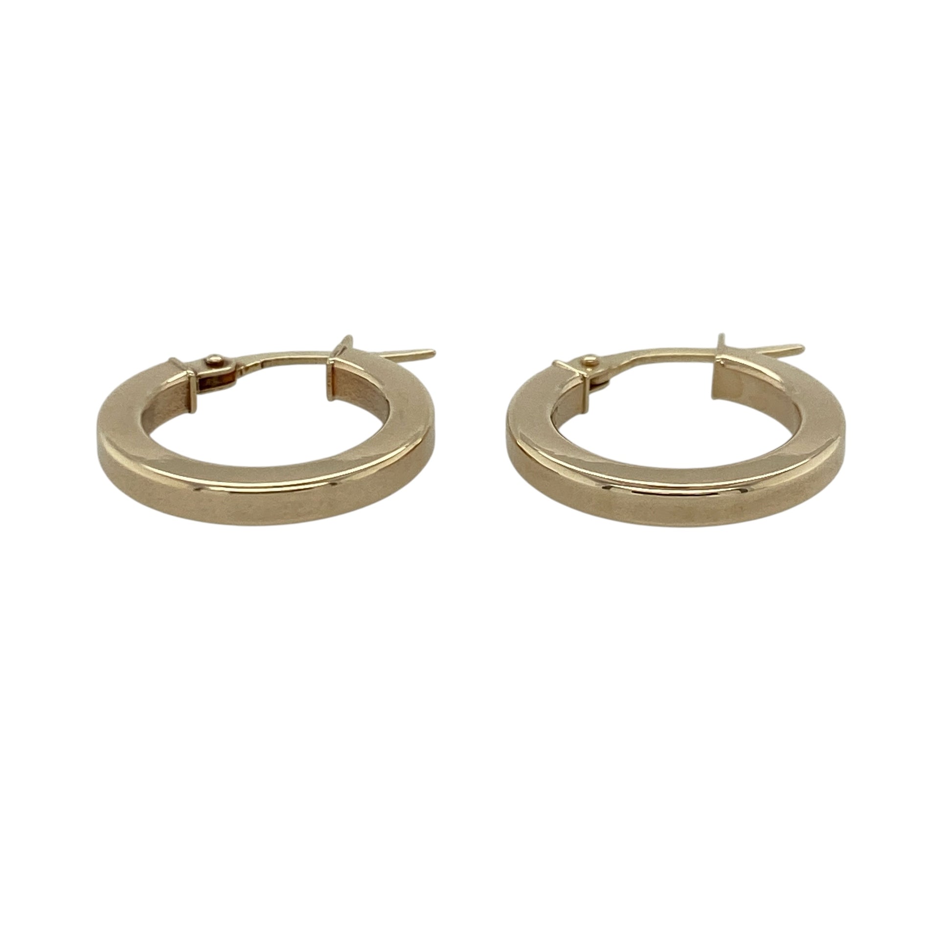 Add timeless simplicity to your jewellery collection with these pre-owned 9ct yellow gold plain hoop creole earrings, featuring a classic polished design with versatile everyday appeal—perfect for casual wear, workwear, or elegant occasion styling.

Design: The earrings feature a traditional hoop creole style with a smooth plain finish, creating a clean and timeless look that complements any outfit.