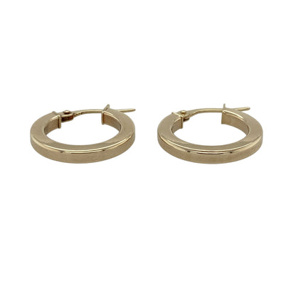Add timeless simplicity to your jewellery collection with these pre-owned 9ct yellow gold plain hoop creole earrings, featuring a classic polished design with versatile everyday appeal—perfect for casual wear, workwear, or elegant occasion styling.

Design: The earrings feature a traditional hoop creole style with a smooth plain finish, creating a clean and timeless look that complements any outfit.