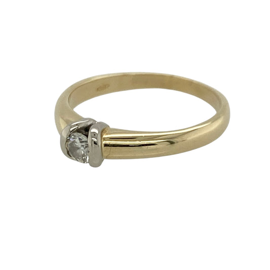 Add timeless elegance and understated luxury to your jewellery collection with this pre-owned 18ct yellow gold diamond set solitaire ring, featuring a classic single stone design with enduring appeal—perfect for engagements, anniversaries, or sophisticated everyday wear.

Design: The ring showcases a sparkling brilliant cut solitaire diamond weighing approximately 0.15ct, creating a refined and elegant focal point with beautiful light-catching brilliance.