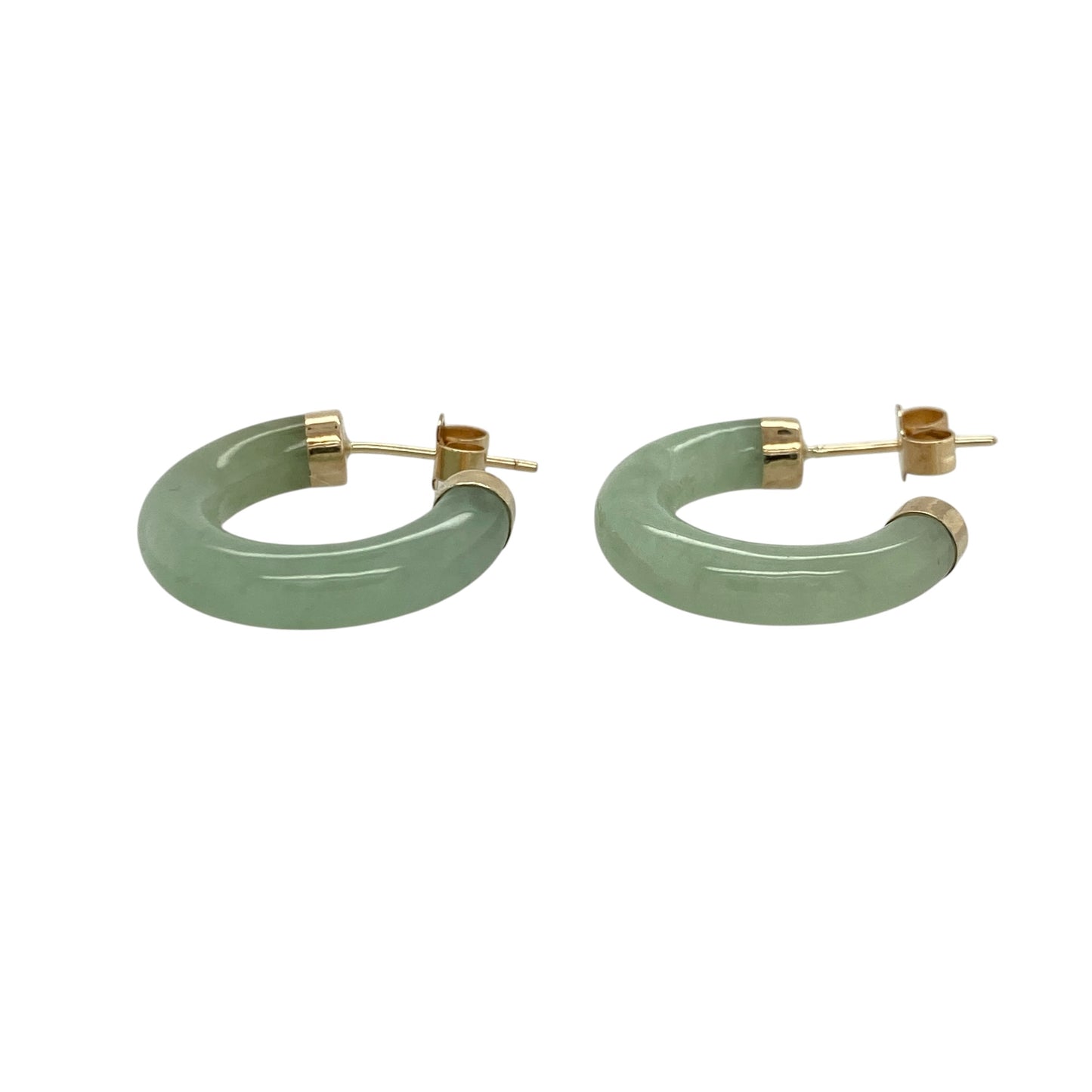 Add timeless elegance and natural beauty to your jewellery collection with these pre-owned 9ct yellow gold jade hoop earrings, featuring a classic hoop design with rich green gemstone detail—perfect for everyday wear, gifting, or sophisticated occasion styling.

Design: The earrings feature an elegant hoop design accented with jade, creating a distinctive and eye-catching look that combines classic gold jewellery styling with natural gemstone appeal. The stud fastening provides a secure and comfortable fit.