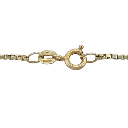 Add timeless elegance to your jewellery collection with this pre-owned 9ct yellow gold box chain, featuring a sleek and durable design with versatile everyday appeal—perfect for wearing alone, pairing with a favourite pendant, or layering with other necklaces.

Design: The chain features classic box links measuring approximately 1mm wide, creating a smooth and sophisticated appearance with clean lines and subtle shine.