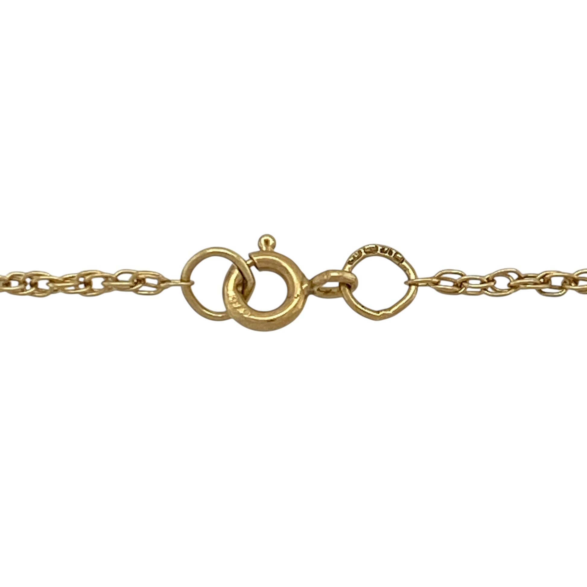 Add timeless elegance to your jewellery collection with this pre-owned 9ct yellow gold Prince of Wales chain, featuring an intricate woven design with versatile everyday appeal—perfect for wearing alone, pairing with a favourite pendant, or layering with other necklaces.

Design: The chain features the distinctive Prince of Wales link pattern measuring approximately 1.5mm wide, creating a beautifully textured and elegant appearance with a subtle light-catching finish.