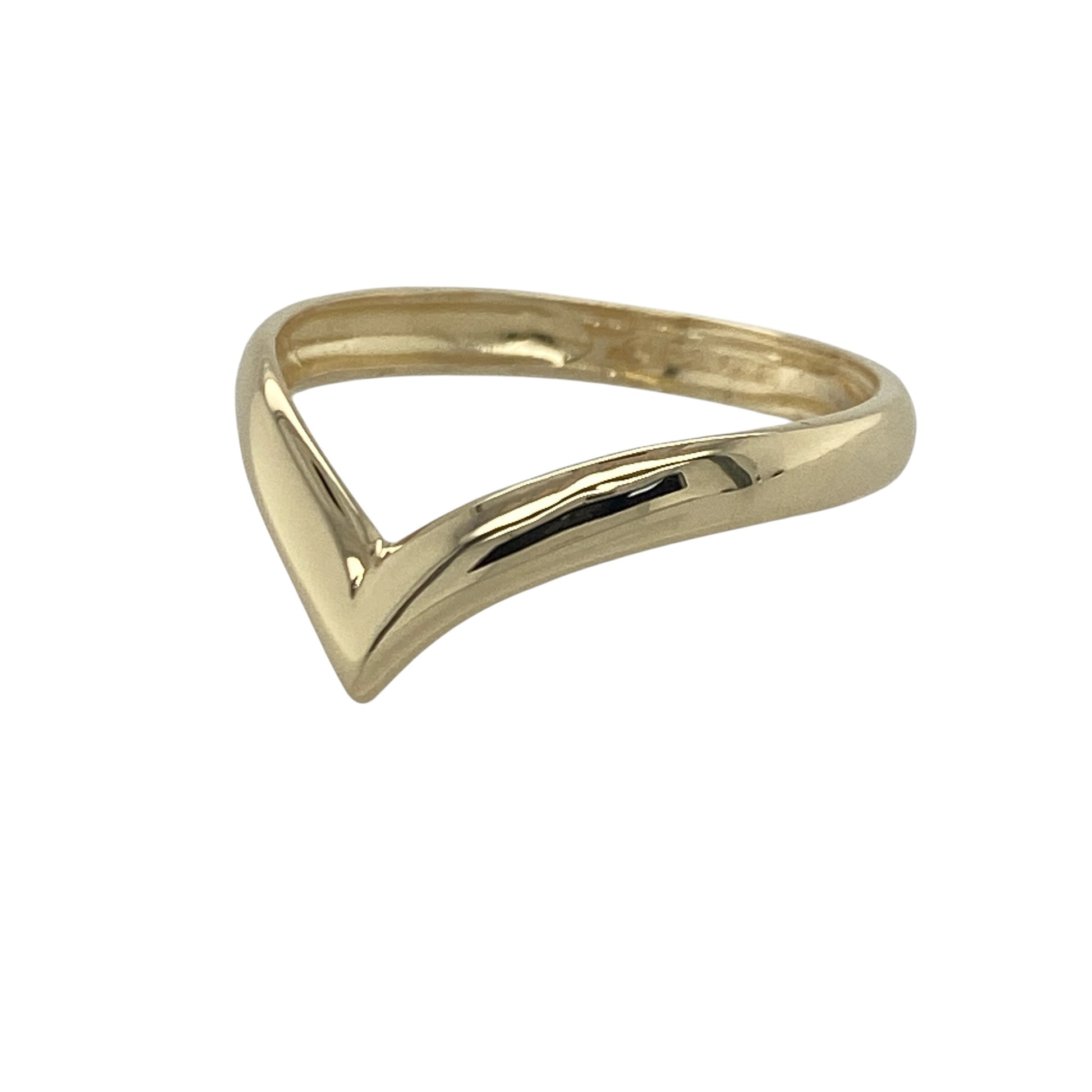 Add timeless simplicity and elegant styling to your jewellery collection with this pre-owned 9ct yellow gold plain wishbone ring, featuring a classic shaped design with versatile everyday appeal—perfect for stacking, gifting, or effortless daily wear.

Design: The ring features a traditional wishbone shape with a smooth polished finish, creating a graceful and understated look. Measuring approximately 3mm wide, the band offers a refined profile that is both comfortable and easy to wear.