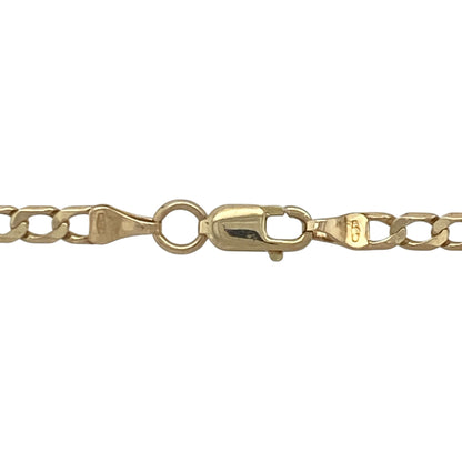 Add timeless style and everyday versatility to your jewellery collection with this pre-owned 9ct yellow gold curb chain, featuring a classic link design with enduring appeal—perfect for wearing alone, pairing with a favourite pendant, or layering with other necklaces.

Design: The chain features traditional curb links creating a sleek and elegant appearance, with an approximate width of 3mm that offers a noticeable yet versatile look.