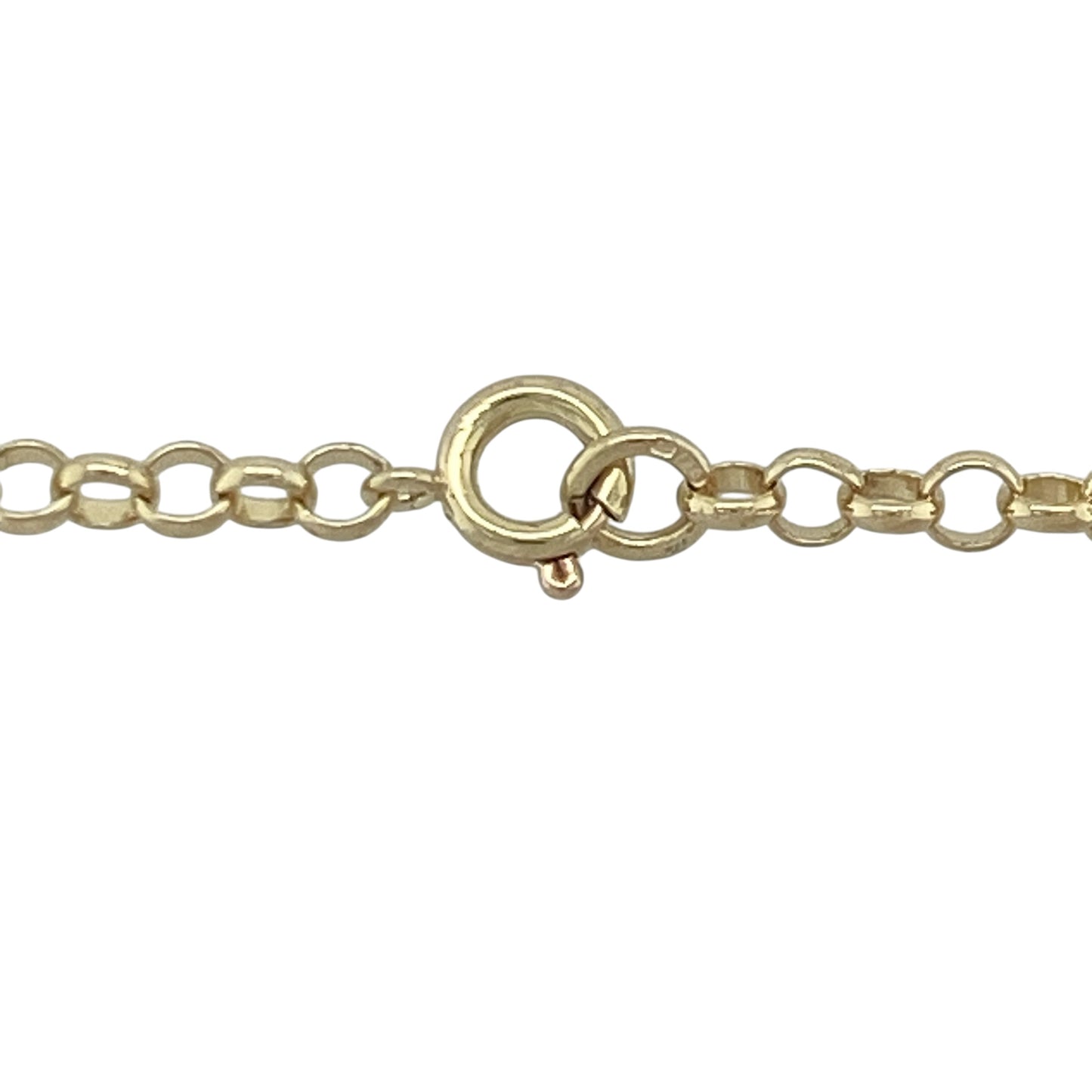 Add timeless style and everyday versatility to your jewellery collection with this pre-owned 9ct yellow gold belcher chain, featuring a classic link design with a substantial feel and enduring appeal—perfect for wearing alone, pairing with a favourite pendant, or layering with other necklaces.

Design: The chain features traditional belcher links measuring approximately 3mm wide, creating a classic and elegant appearance with a polished finish that catches the light beautifully.
