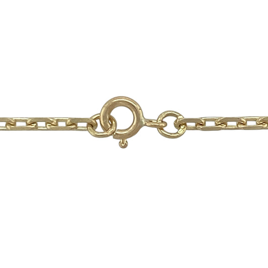 Add timeless elegance and subtle sparkle to your jewellery collection with this pre-owned 9ct yellow gold faceted belcher chain, featuring a classic link design with light-catching detail and versatile everyday appeal—perfect for wearing alone, pairing with a favourite pendant, or layering with other necklaces.

Design: The chain features traditional faceted belcher links measuring approximately 2mm wide.