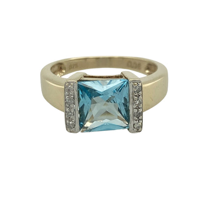 9ct Gold Diamond & Blue Topaz Ring