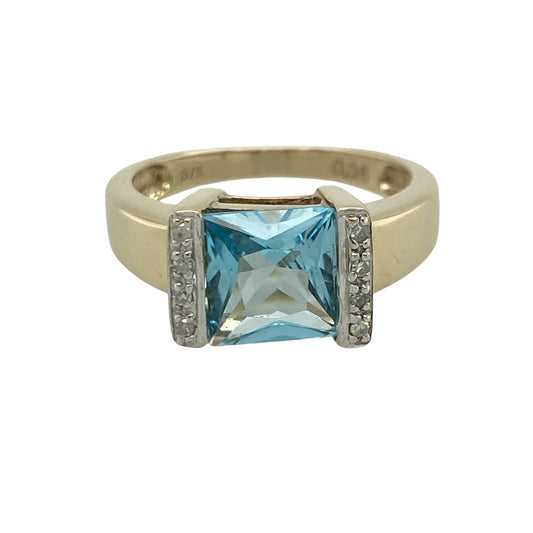 9ct Gold Diamond & Blue Topaz Ring