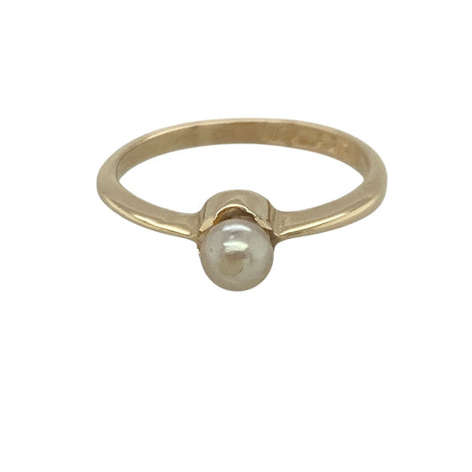 9ct Gold & Pearl Solitaire Ring