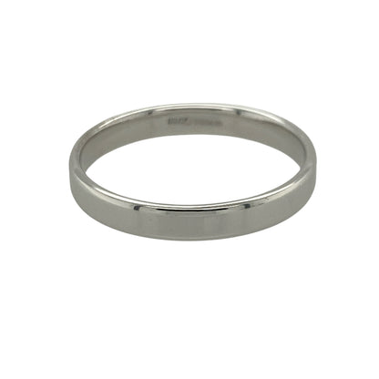 Celebrate timeless commitment with this pre-owned 9ct white gold wedding band ring, featuring a classic and elegant design with enduring everyday appeal—perfect as a wedding ring, anniversary band, or a versatile addition to any jewellery collection.

Design: The ring features a traditional polished wedding band profile measuring approximately 3mm wide, offering a clean and understated look that never goes out of style. Its simple design makes it comfortable to wear and easy to pair with other jewellery.