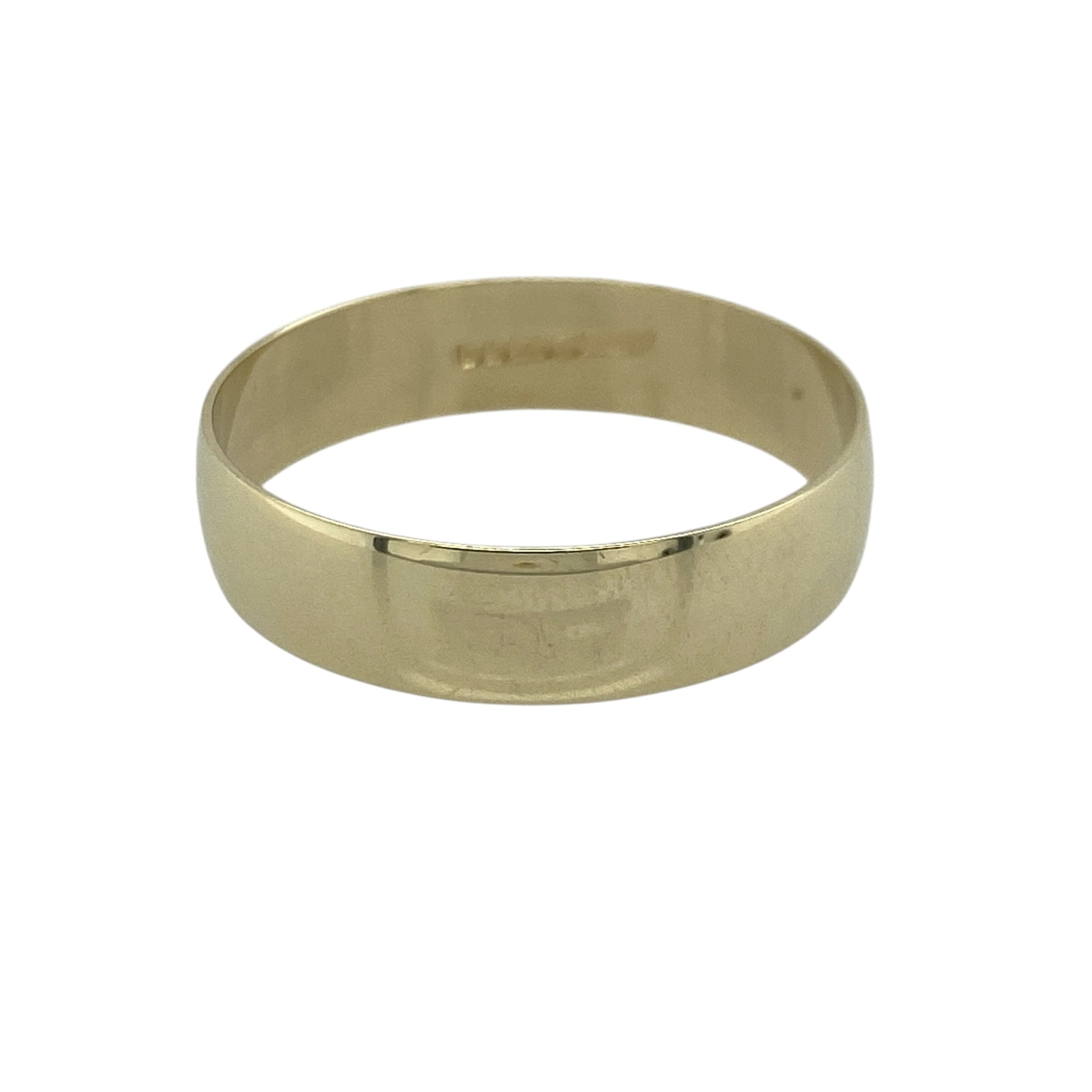 Celebrate timeless commitment with this pre-owned 9ct yellow gold wedding band ring, featuring a classic and elegant design with enduring everyday appeal—perfect as a wedding ring, anniversary band, or a versatile addition to any jewellery collection.

Design: The ring features a traditional polished wedding band profile measuring approximately 6mm wide, offering a bold and timeless appearance.